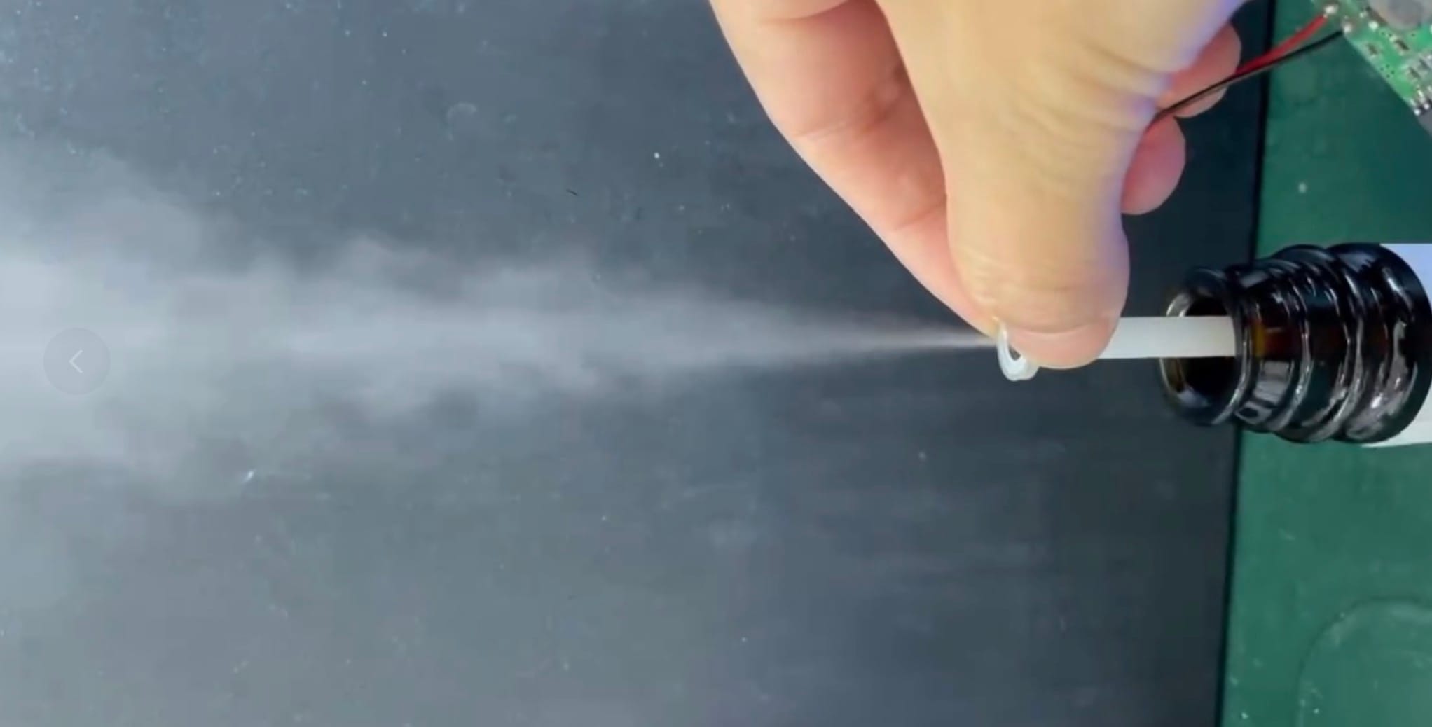 non-toxic herbal liquid, aerosol-free atomizer, ultrasonic atomization, e-cigarettes alternative, safe vaping, health benefits, versatile product, auxiliary functions, rhinitis relief, aphrodisiac effects, refreshing sensation, sleep aid, excitement, healthy vaping, vaping experience